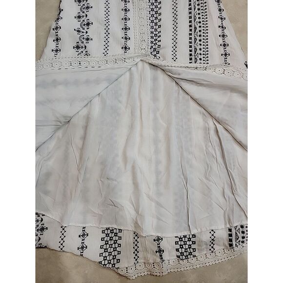 Miss Me womens white sleeveless dress size Small crochet detail front slit lined - Picture 6 of 14